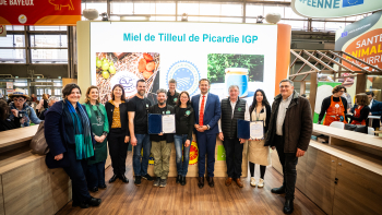 photo remise certificat miel